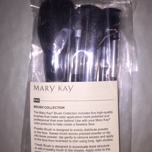 🌈 BOGO Mary Kay brush set and makeup bag - Picture 5 of 5